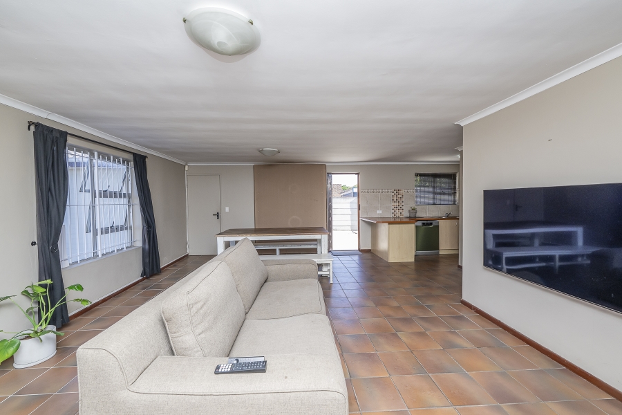 3 Bedroom Property for Sale in De Oude Spruit Western Cape